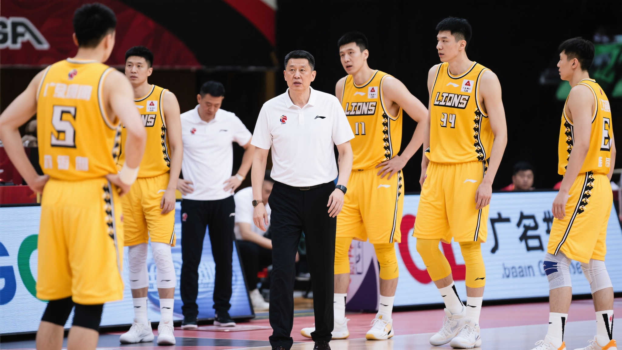 中起着至关 中起着至关